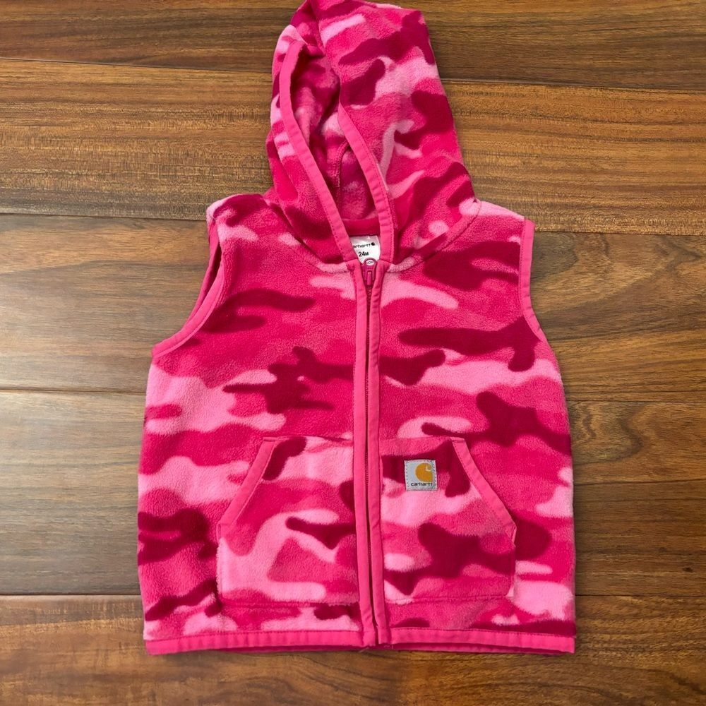 Carhartt pink fleece camo hooded vest